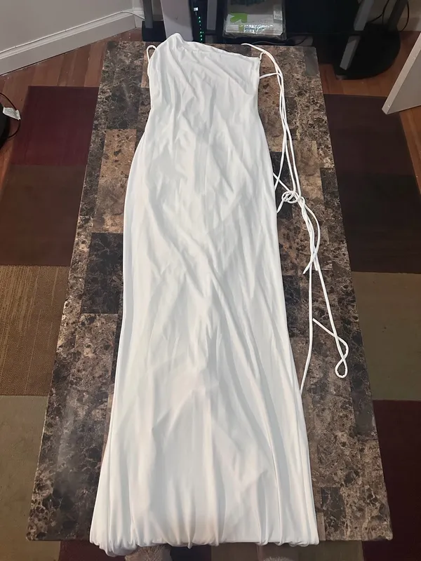 FashioNova Laurel Backless Maxi Dress - Image 3