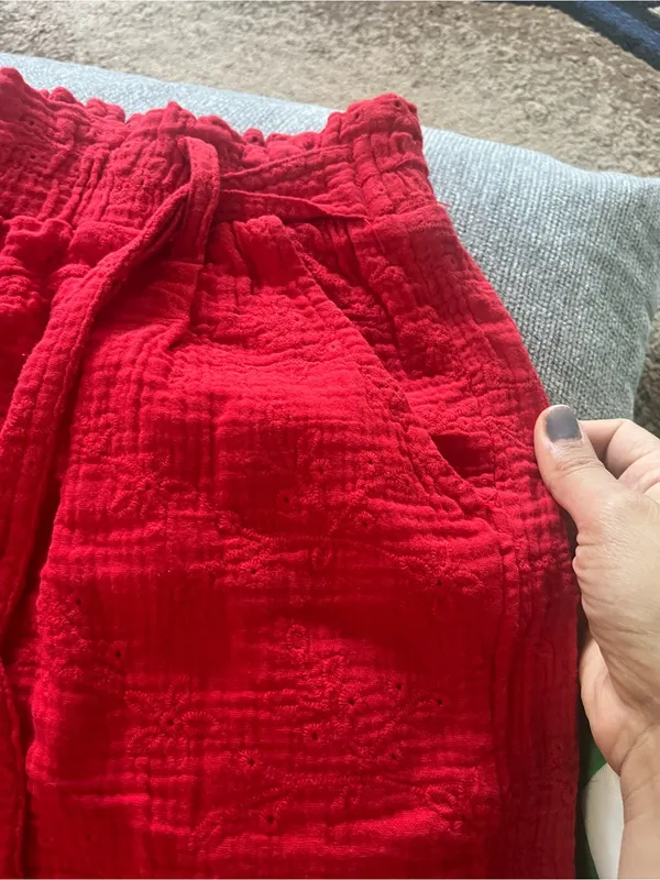Knox Rose Red Textured Tie-Waist Bermuda Shorts - Image 4