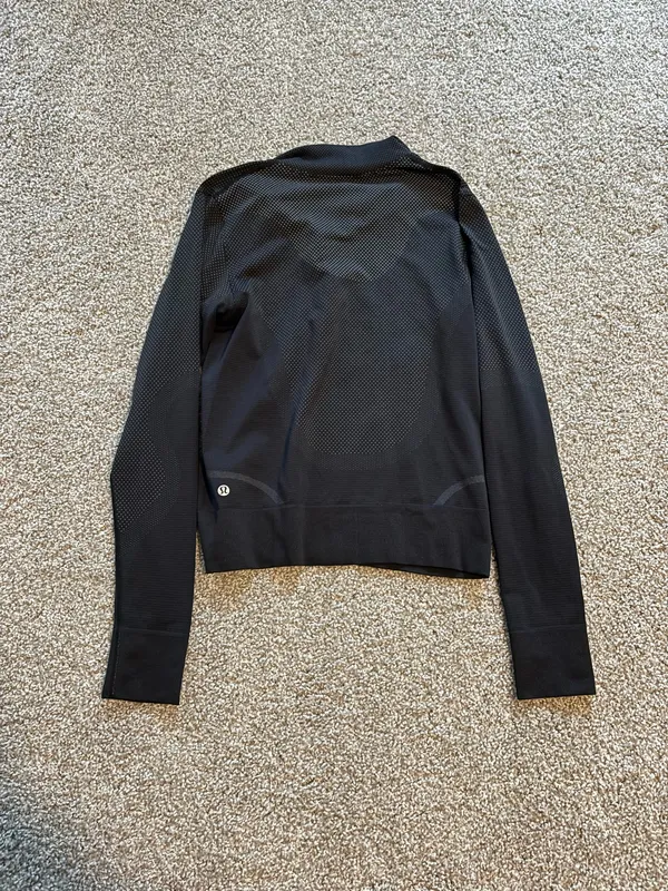 Lululemon Quarter-Zip Pullover - Image 3