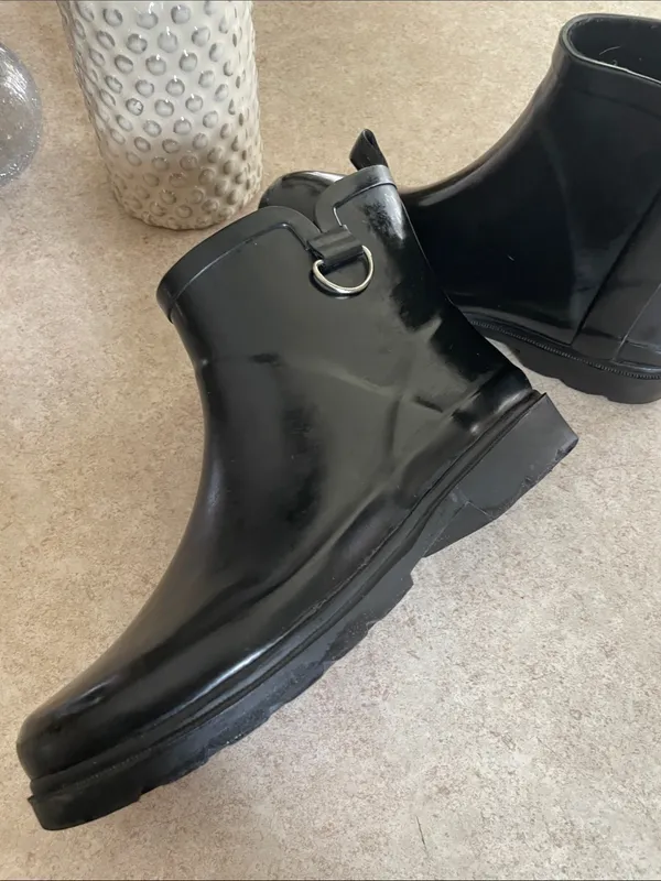 Capelli of New York Black Glossy Short Rain Boots - Image 4