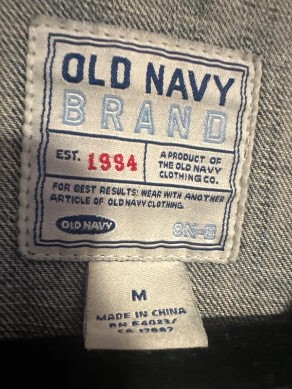 Old Navy Womens M Denim Jacket Distressed Light Wash Trucker Y2K Grunge - Image 2