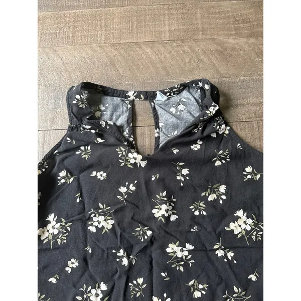 Old Navy Women's Luxe Black White Floral Swing‎ Tank Size XS - Image 2