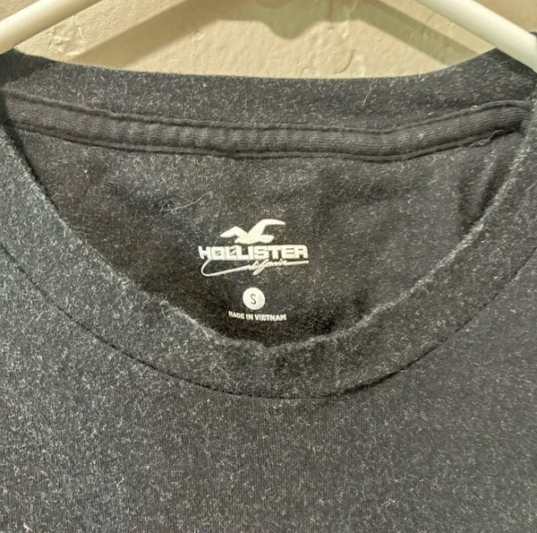 Hollister Black/Pink Ombré Tee - Image 2