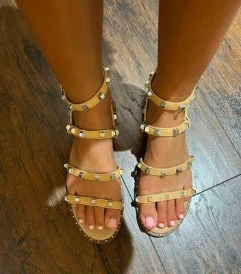 Target sandals - Image 2