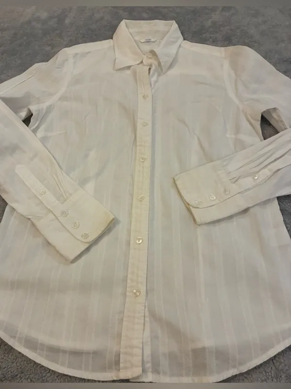 Classic Women’s IZOD Size Small White Button-Down Shirt 100% Cotton - Image 2
