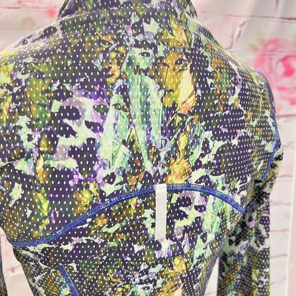 Lululemon Define Jacket Floral Sport White Multi size 4 - Image 10