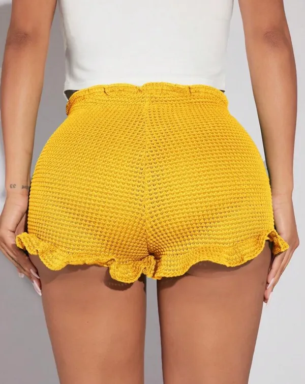 Yellow Knit shorts Size M - Image 3