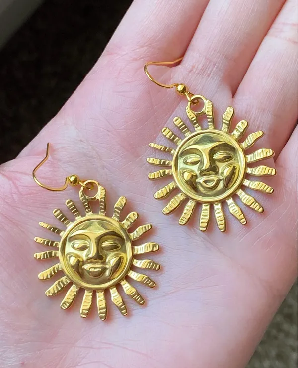 Handmade gold tone stainless steel sun boho retro vintage style earrings☀️ - Image 7