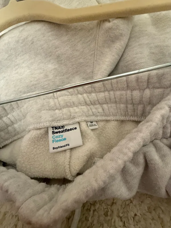Aritzia Sweatpants TNA - Image 4