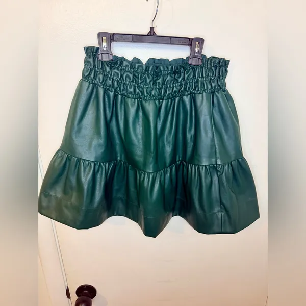 Anthropologie Somerset Hunter Green Faux Leather Mini Skirt Womens Size MP - Image 3