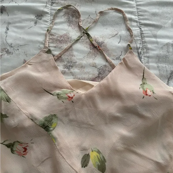 Obey beige floral Y2K spaghetti straps slip dress, size M criss cross back boho - Image 6