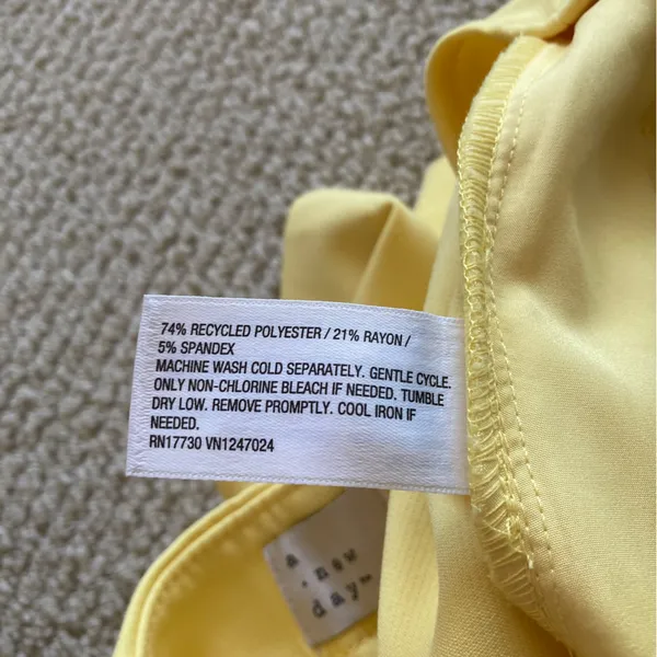 A New Day Bright Yellow Pleated Shorts High Rise Tailored Size 4 Pocket Like New - Image 12