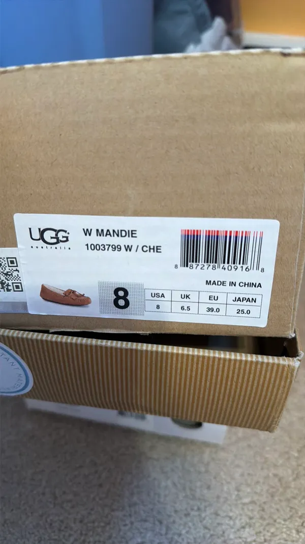 UGG brown suede moccasin slippers size 8 - Image 4
