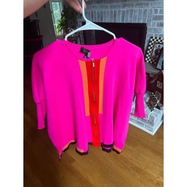 St.‎ John's woman sweater pink size small - Image 3
