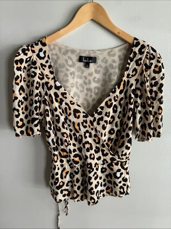 Lulus Leopard Print Faux Wrap Peplum Top Puff Sleeve Size Large - Image 2