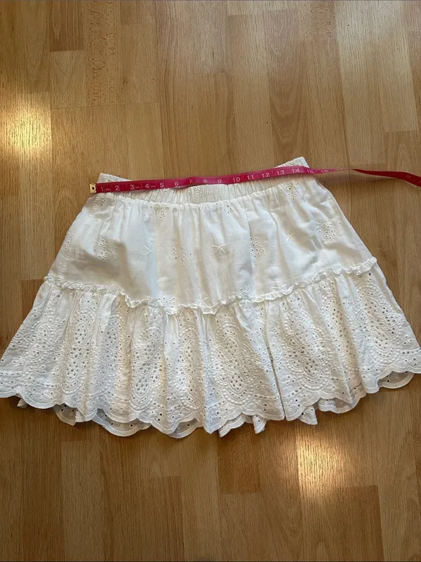 SHEIN White Eyelet Tiered Skirt with Scalloped Hem - Image 5