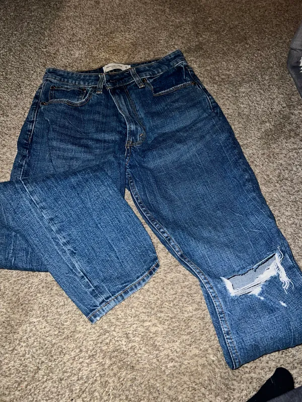 Abercrombie Jeans - Image 2