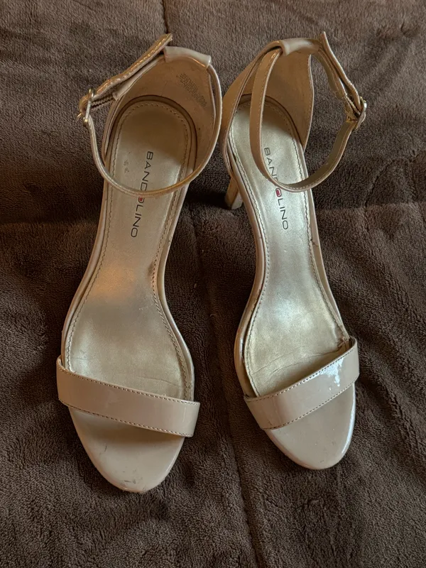 Tan Bandolino Heels - Image 3