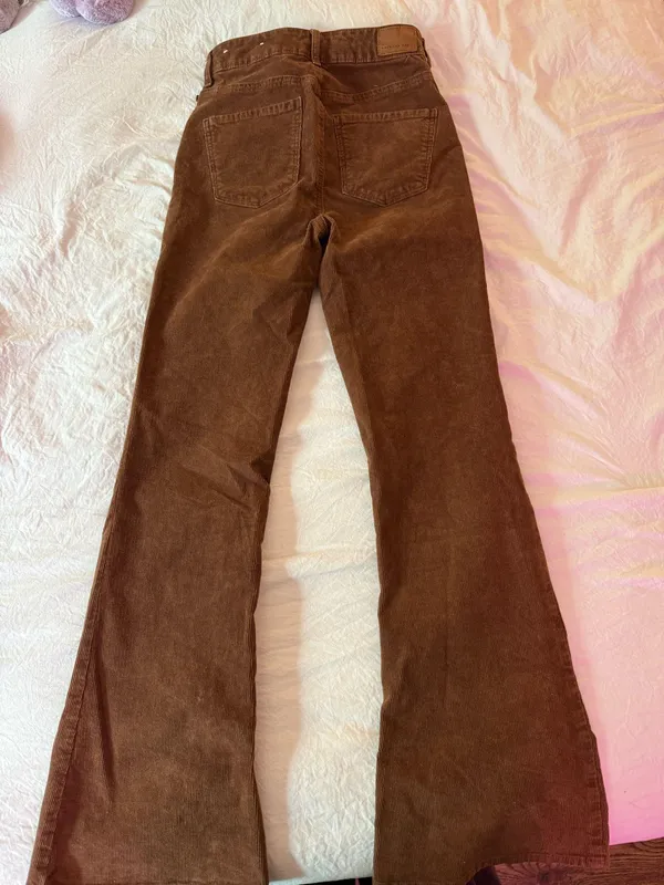 American Eagle Jeans - Image 2