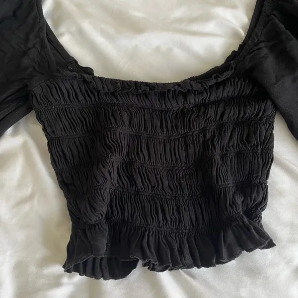 Black urban outfitter top with bell sleeves - Image 4