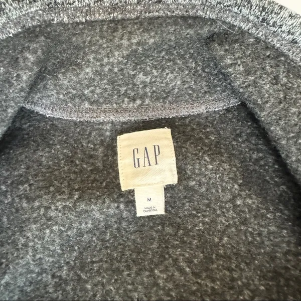 Gap Zip Front Sleeveless Vest in Gray - Image 4