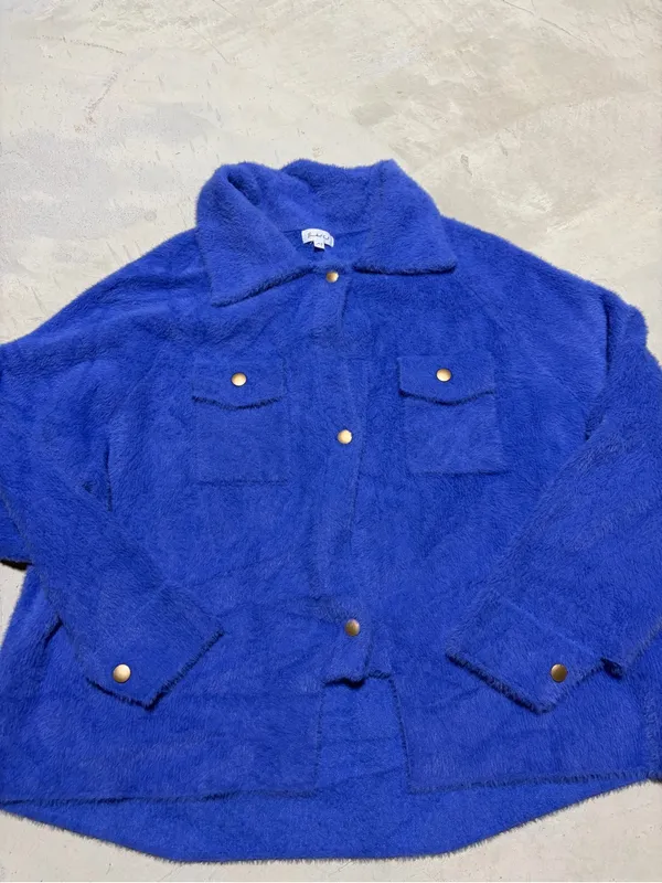 Bucket list Frankie soft fur shacket medium Blue - Image 2