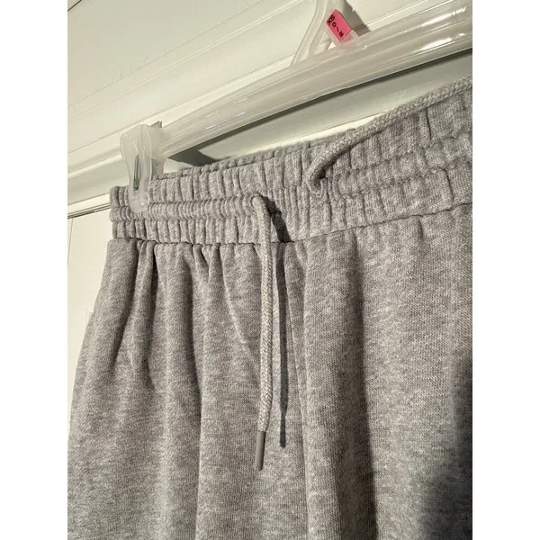 Old Navy Straight Leg Sweatpants Sz M‎ Gray - Image 3