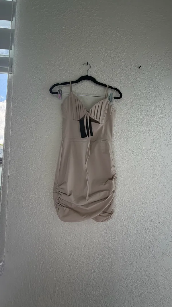 NWT PrettyLittleThing Stone Stretch Woven Pleated Tie Bust Bodycon Dress - Size US 2 - Image 5
