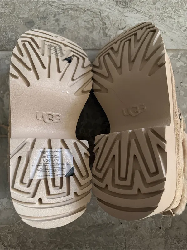 UGG Classic New Heights Lace-Up Boots in Sand/Tan, Size 12, NEW without Box - Image 9