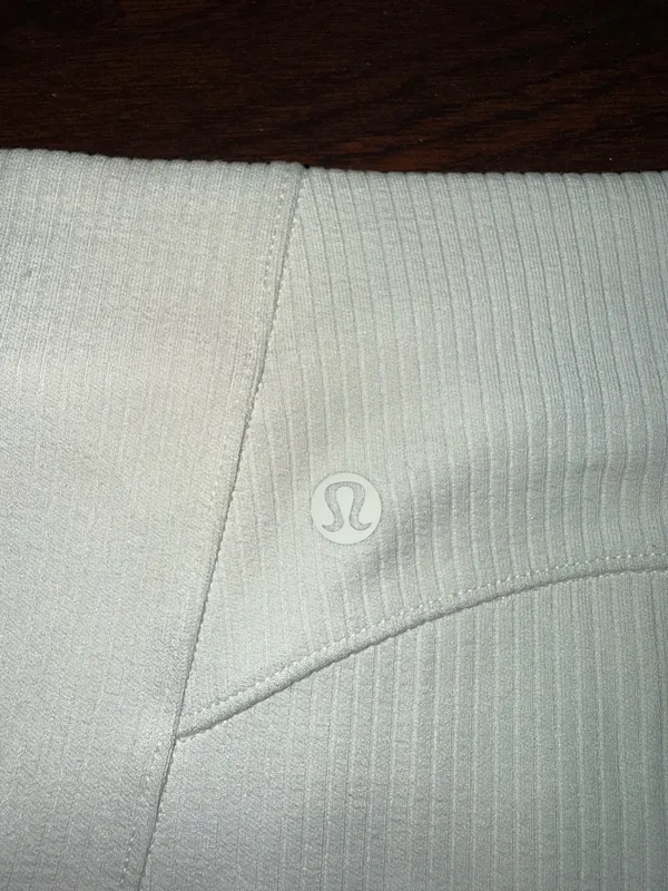 Lululemon Ribbed Softstream Shorts 2" - Image 9