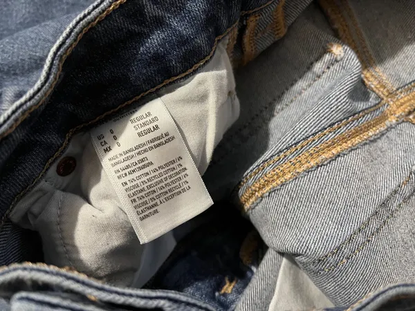 American Eagle mom jean  - Image 4