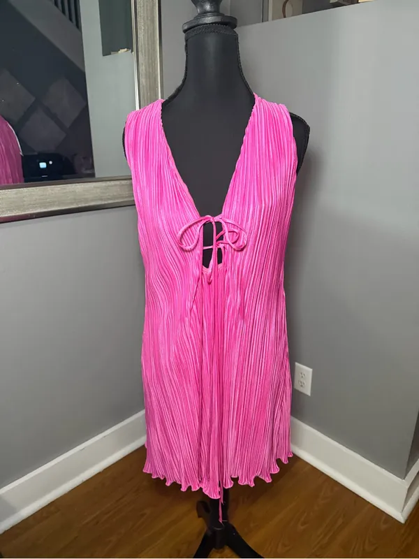NWT Hello Molly Seen In plisse pleated textured tie pink Barbie mini dress small - Image 3