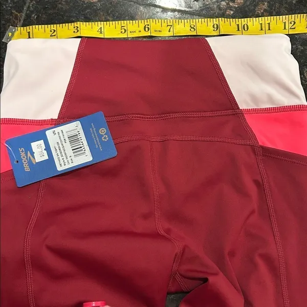 Brooks Women's Method 3/4 Tights, Color is Razzmatazz, Small, NWT - Image 10