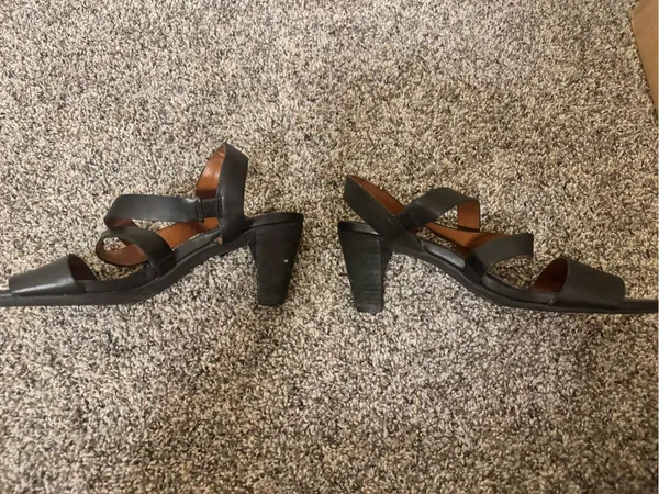 Lucky Brand Black Strappy Leather Slingback Heel Sandals - Image 3