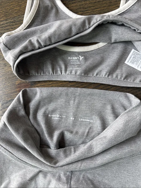 Old Navy PowerChill Side-Striped Leggings & Tank Matching Set size XS Grey NWOT - Image 4