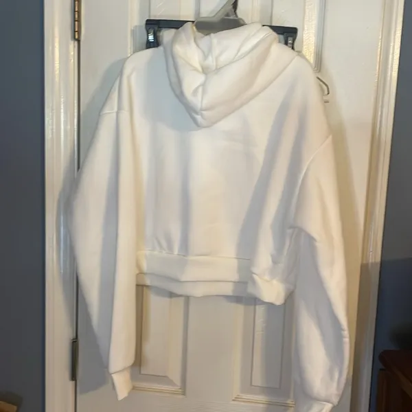 White XL Sweatshirt new no tags. It’s great addition to your fall wardrobe - Image 4