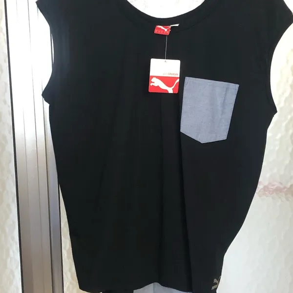 NEW WITH TAGS  CUT OUT TEE DENIM - Image 3