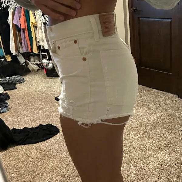 Levi’s White Denim Jean short - Image 2