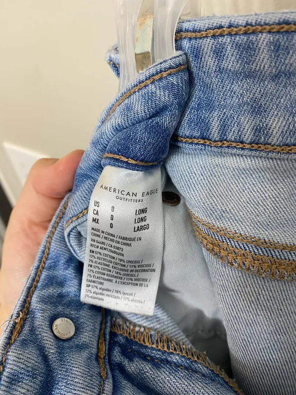 American Eagle Jeans - Image 3