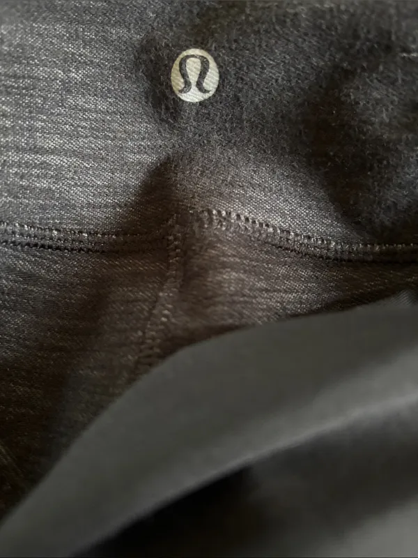 Lululemon Virtue Energy Pant Black Slub Denim/Black Sz 8 Athletic Performance - Image 8