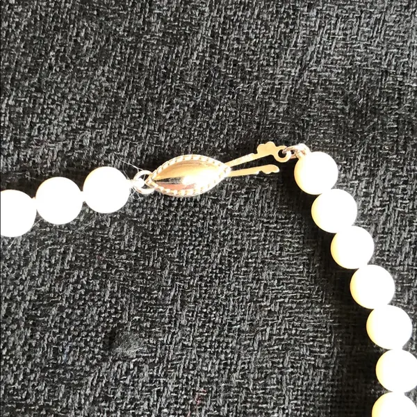 NWOT Pearl Necklace, Bracelet & Earrings Set - Image 6