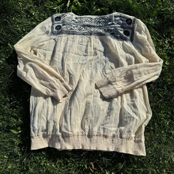 Boho Peasant Top Blue Size 8 - Image 3