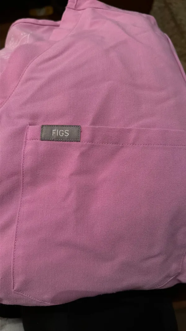 Figs scrubs - Image 3