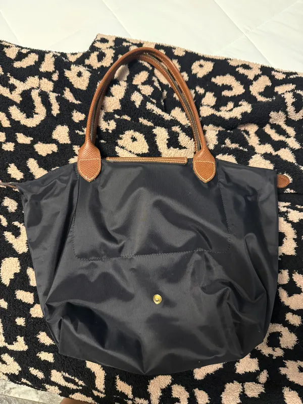 Longchamp Black Purse - Image 2