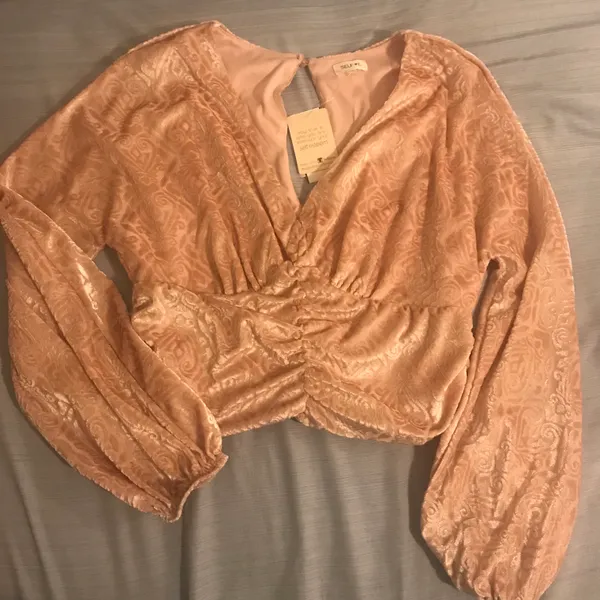 Self Esteem NWT  Velvet Ruched Pink Top - Image 4