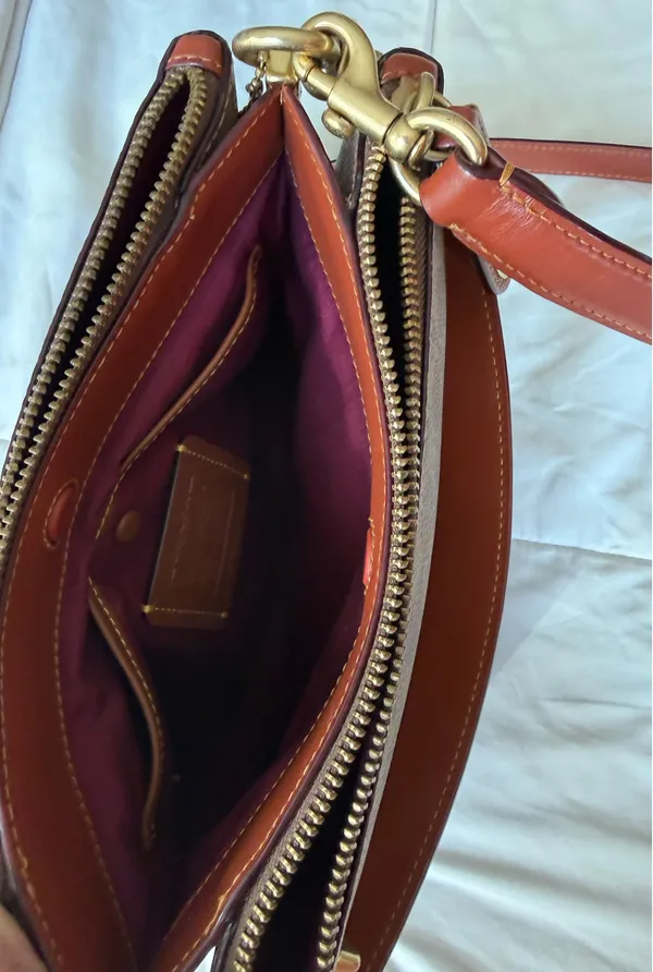 Coach Double Zip Shoulder Signature  Canvas Handbag  - Image 10