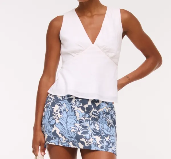 Abercrombie The Scarlett Curve Love Linen-Blend Mini Skort - Image 2