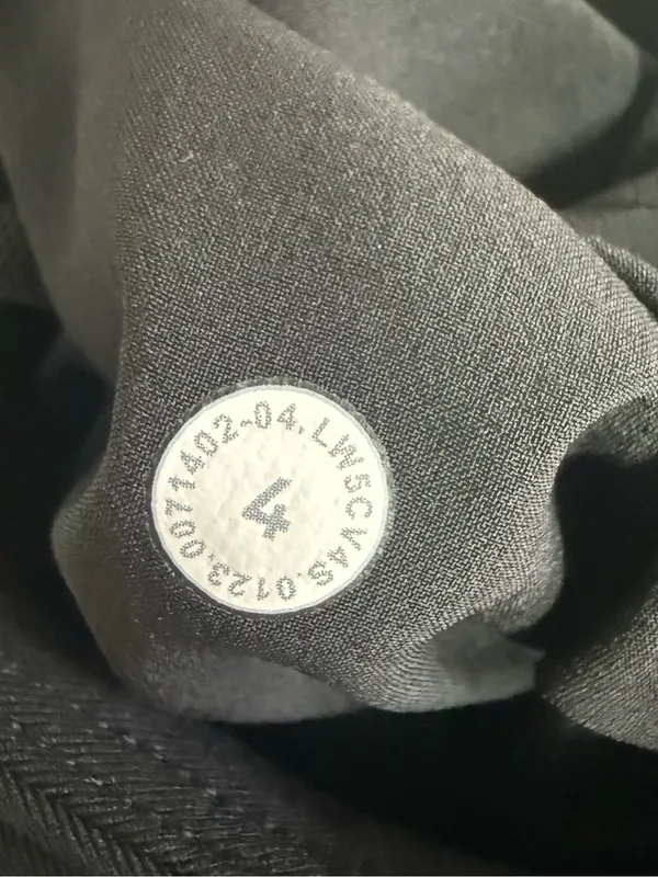 Lululemon Black Jogger Pants Women’s Size 4 Pull On Stretch Athletic - Image 6