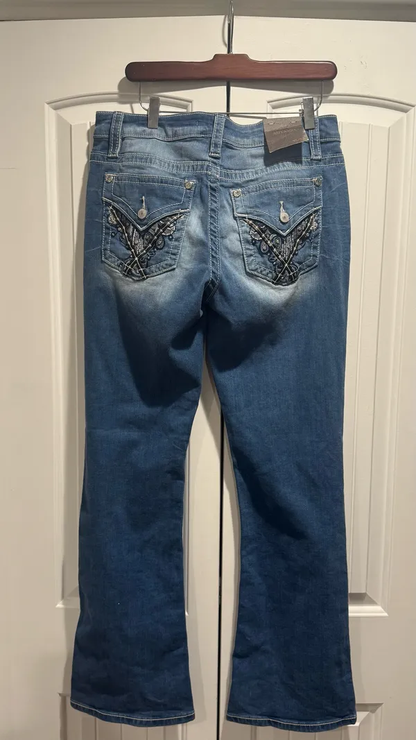 Shyanne women’s embellished bootcut jeans - Image 2