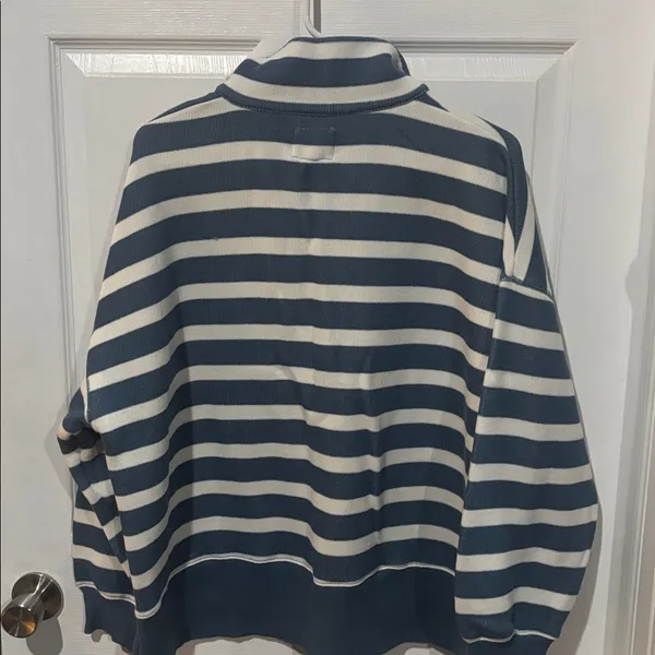 American Eagle Outfitters Navy and Cream Striped Sweater - Image 3